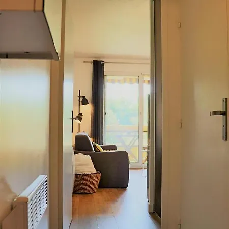 Апартаменти St Raphael : Studio 50m Plage 4 Personnes Terrasse *